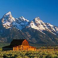 Mormon Row barn, Grand Teton NP, Wyoming, USA